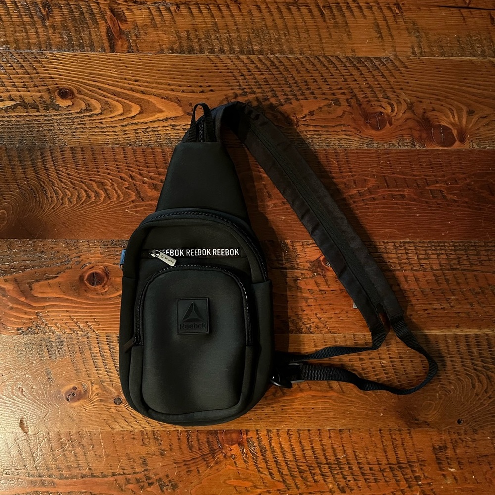 NWOT One shoulder bag